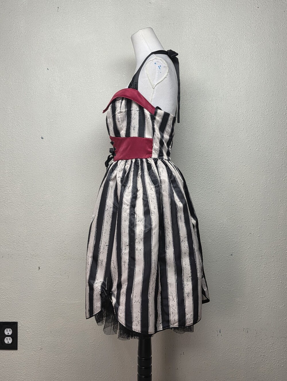 American Horror Story Black & White Striped Midi Dress wCorset Waistband Sz XL - Picture 5 of 7